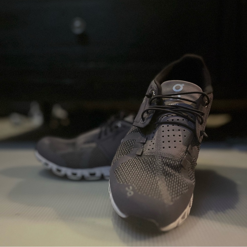 On clouds Women’s Gray Athletic Shoes